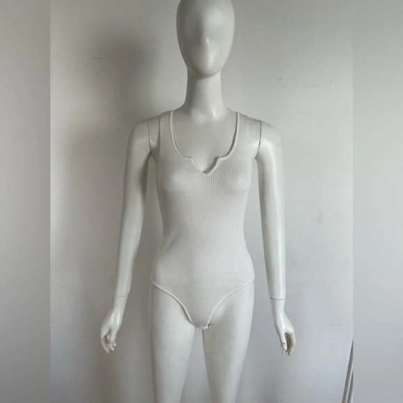 NWT Happily Gray Women’s M Ribbed Tank Top Snap Bodysuit White V-Neck - Picture 1 of 6